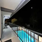Lily Zadarvillas Vila