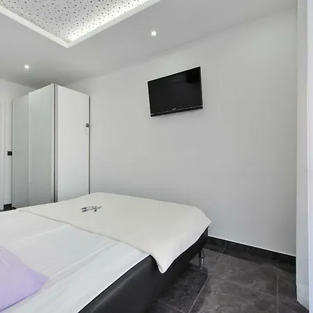 Lily Zadarvillas Villa
