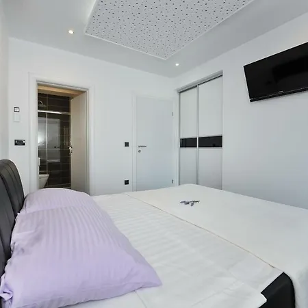 Lily Zadarvillas Villa