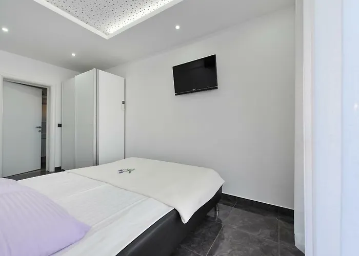 Lily Zadarvillas Villa